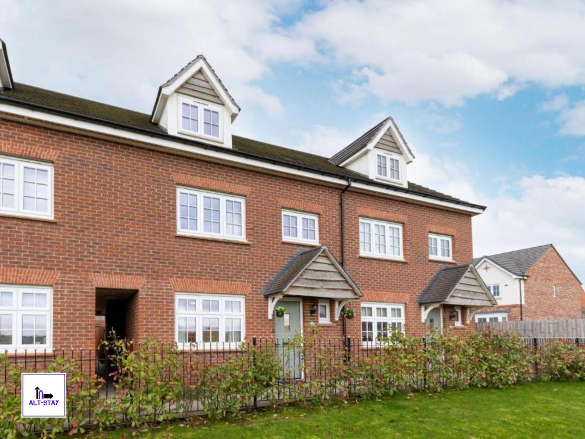 4 Bed 3 Bath - Kirkstall House By Alt-Stay Accommodation - Ideal For Contractors & Remote Workers - Long Stays Welcome Wakefield Eksteriør billede