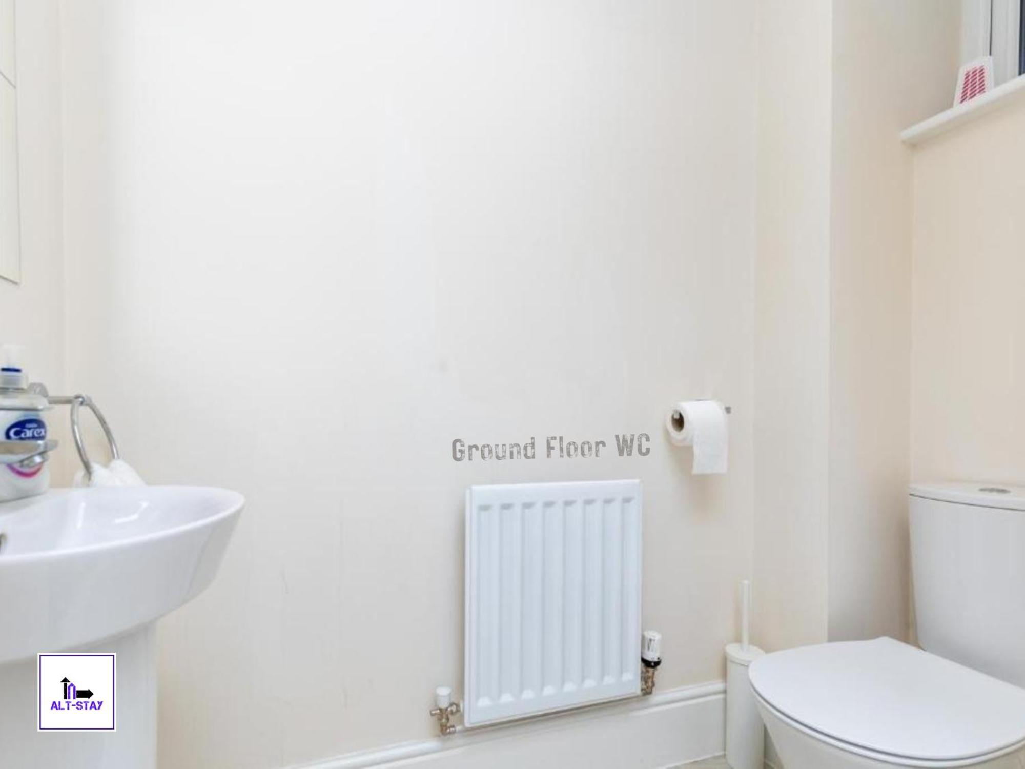 4 Bed 3 Bath - Kirkstall House By Alt-Stay Accommodation - Ideal For Contractors & Remote Workers - Long Stays Welcome Wakefield Eksteriør billede