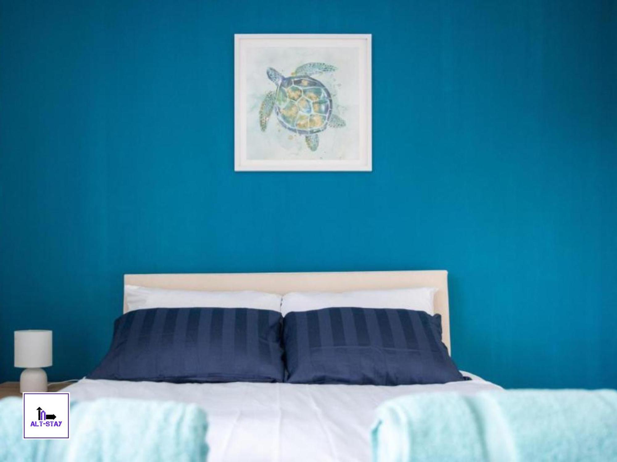 4 Bed 3 Bath - Kirkstall House By Alt-Stay Accommodation - Ideal For Contractors & Remote Workers - Long Stays Welcome Wakefield Eksteriør billede